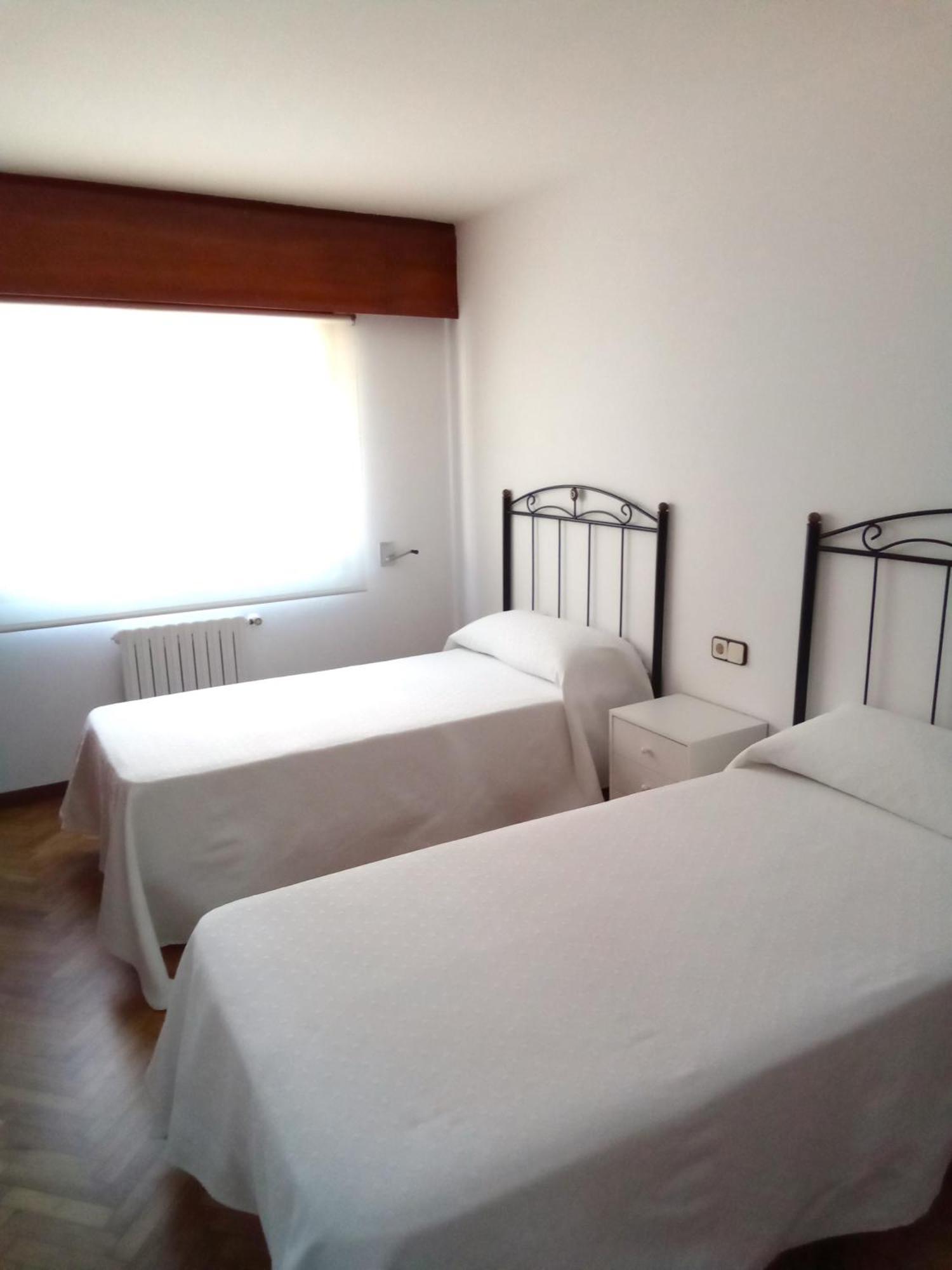 Pension La Plaza Betanzos Exterior foto