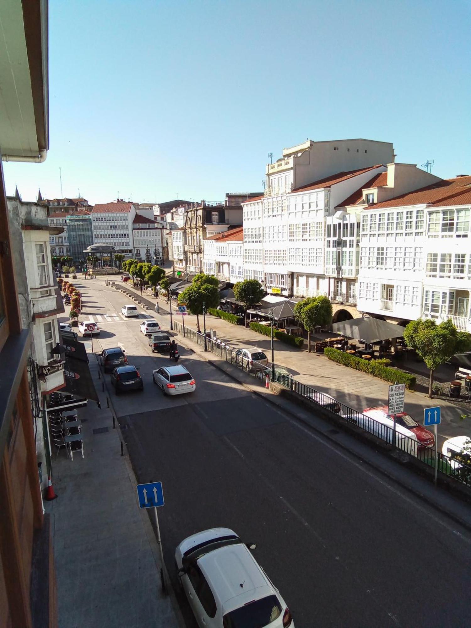 Pension La Plaza Betanzos Exterior foto